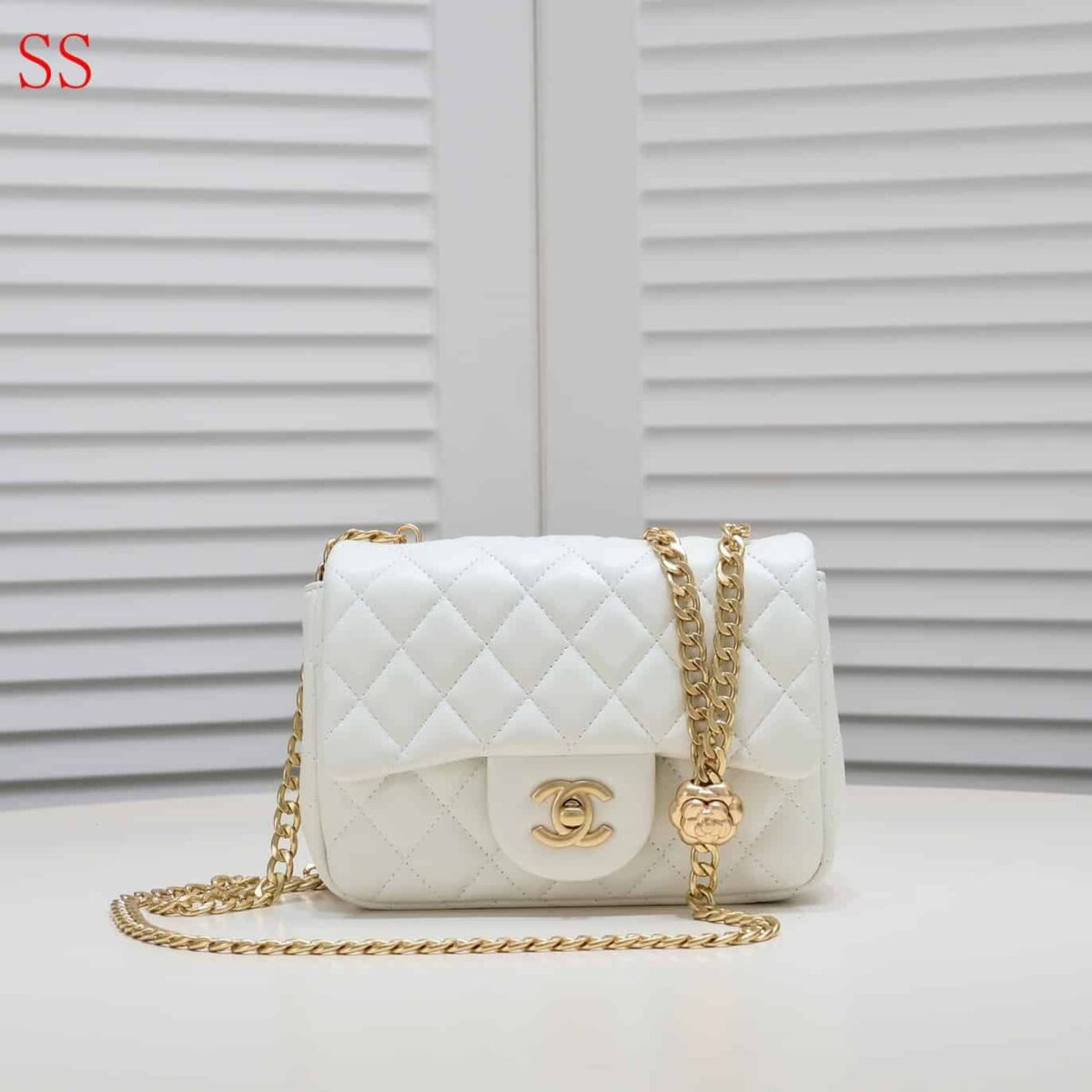 Chanel Mini Flap Bag With Flower Chain White 18Cm - Image 2