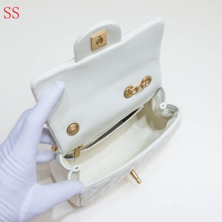 Chanel Mini Flap Bag With Flower Chain White 18Cm - Image 8