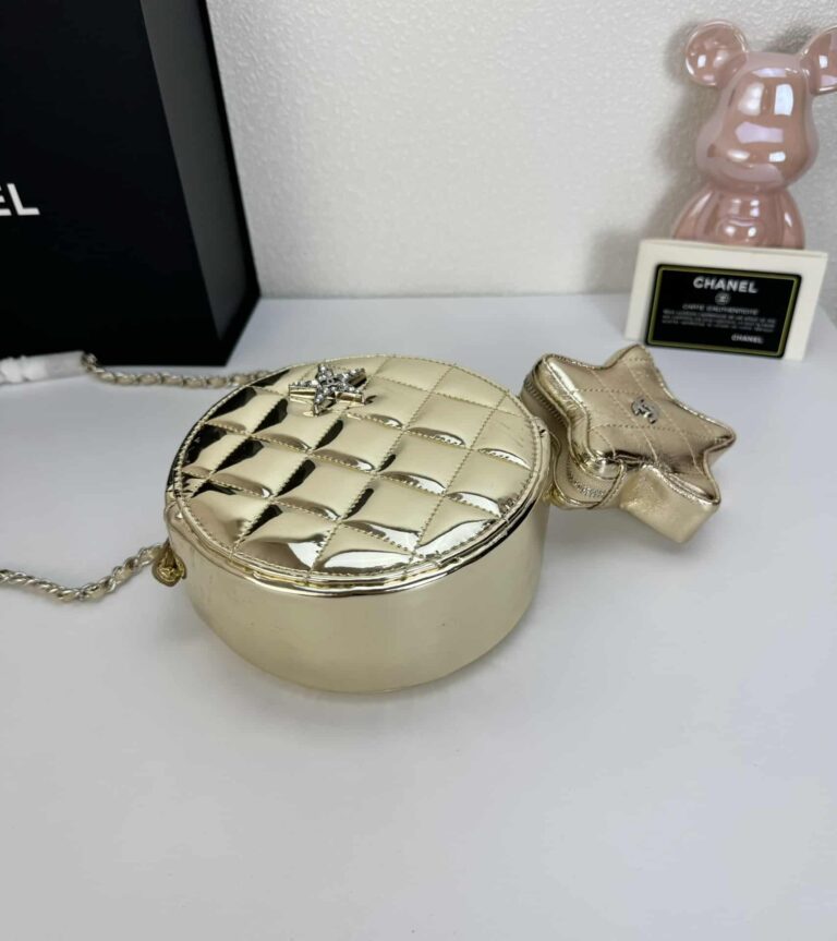 Chanel Round With Charm And Star Coin Purse Metallic Gold 15Cm - Image 3