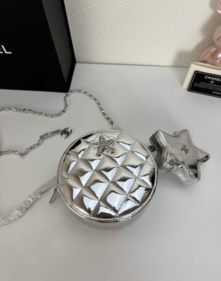Chanel Round With Charm And Star Coin Purse Metallic Silver 15Cm - Image 5