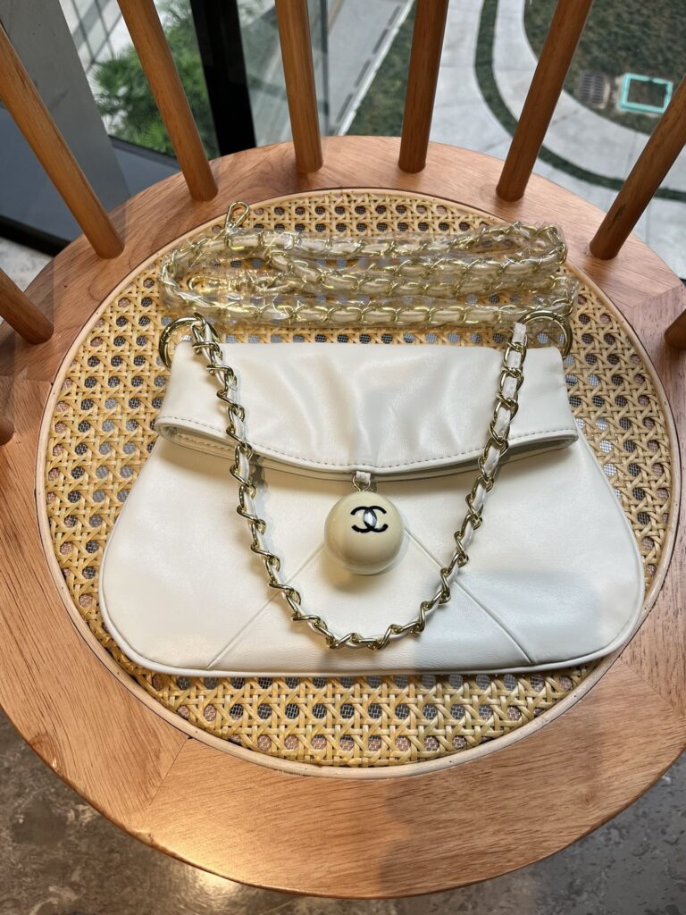 Chanel Leather Cue Ball Foldover Bag Ivory 26Cm - Image 9
