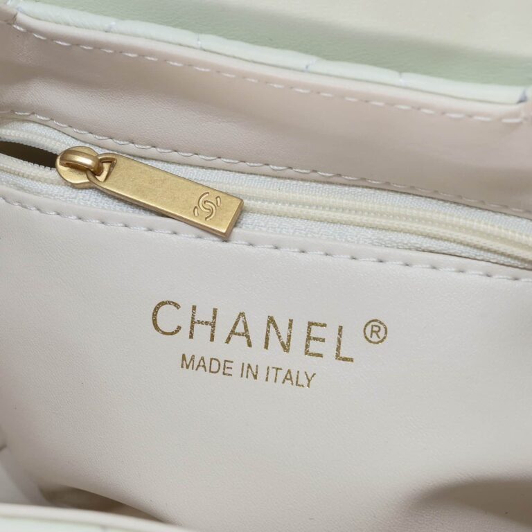 Chanel Clutch With Chain Bag White 19Cm Ap3435 B14269 10601 - Image 4