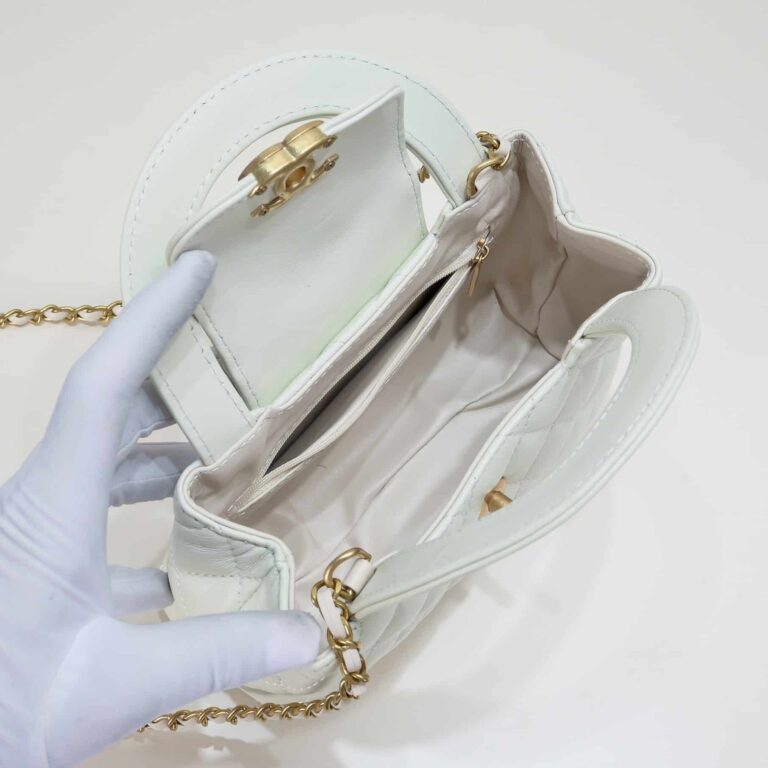 Chanel Clutch With Chain Bag White 19Cm Ap3435 B14269 10601 - Image 5