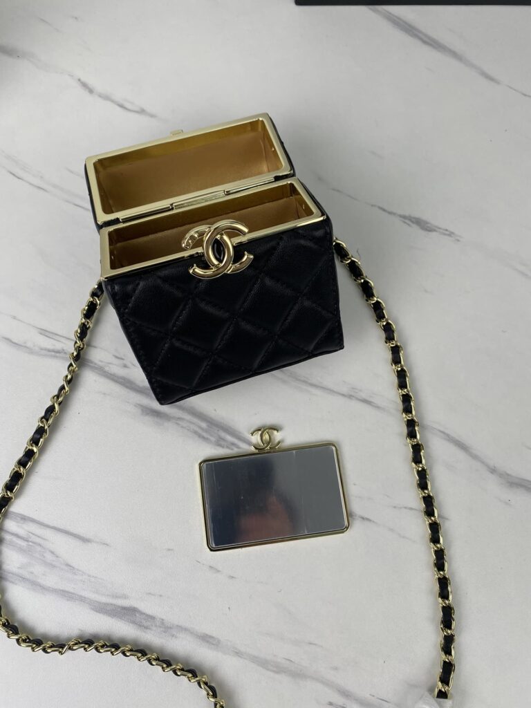 Chanel Small Box With Chain In Lambskin Black 12Cm Ap2656 - Image 3