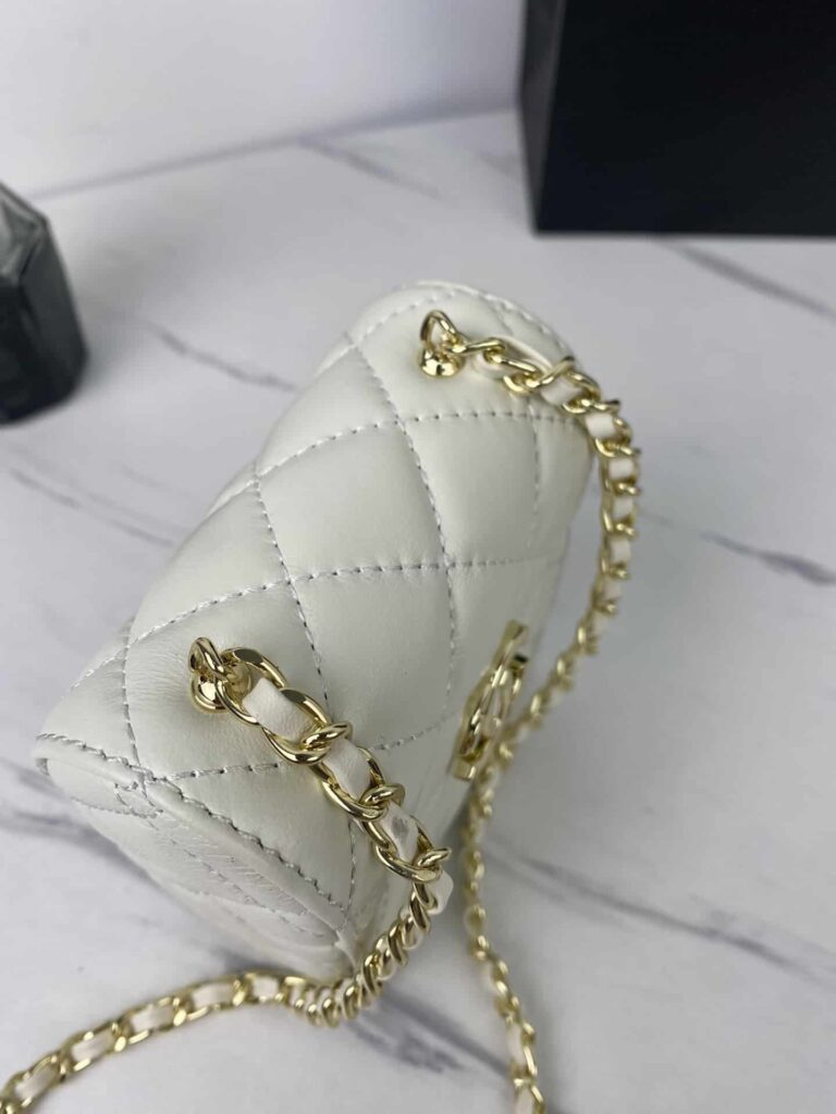 Chanel Small Box With Chain In Lambskin White 12Cm Ap2656 - Image 5