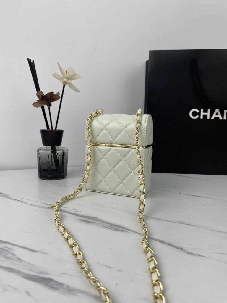 Chanel Small Box With Chain In Lambskin White 12Cm Ap2656 - Image 7