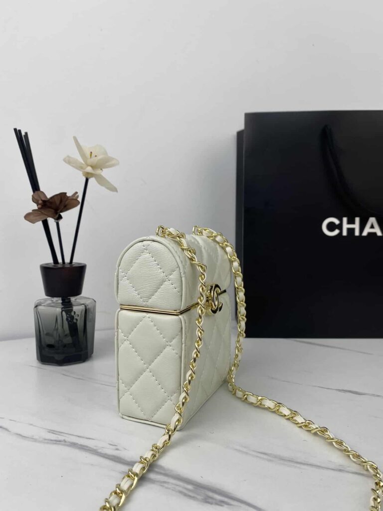 Chanel Small Box With Chain In Lambskin White 12Cm Ap2656 - Image 8