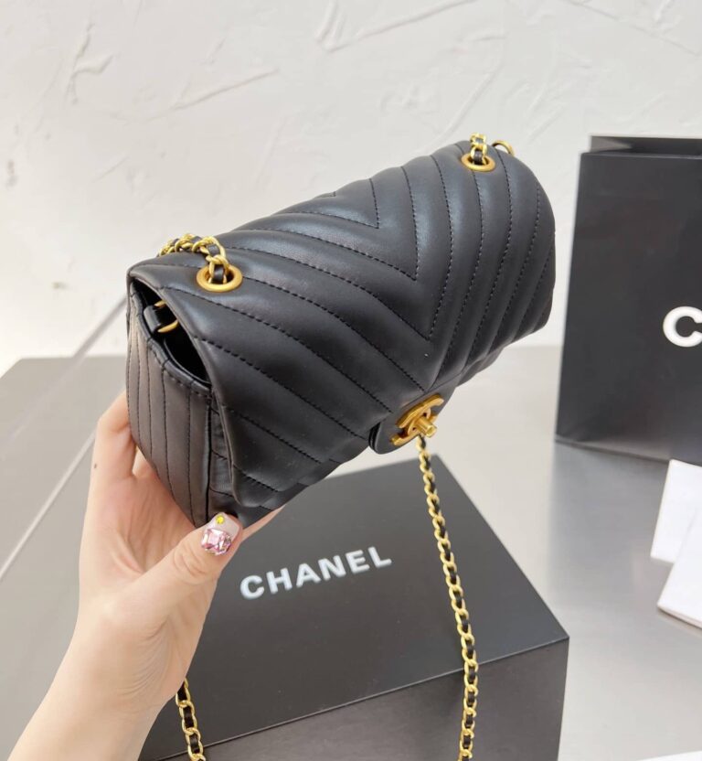 Chanel Lambskin Chevron Quilted Mini Rectangular Flap Black 19Cm - Image 6