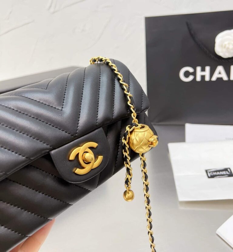 Chanel Lambskin Chevron Quilted Mini Rectangular Flap Black 19Cm - Image 7