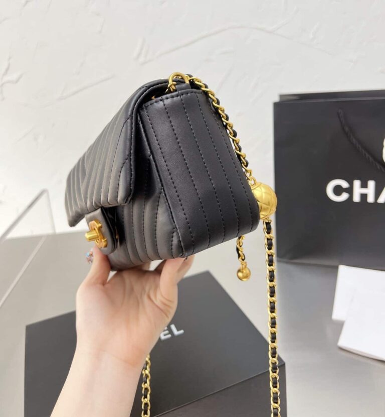 Chanel Lambskin Chevron Quilted Mini Rectangular Flap Black 19Cm - Image 8