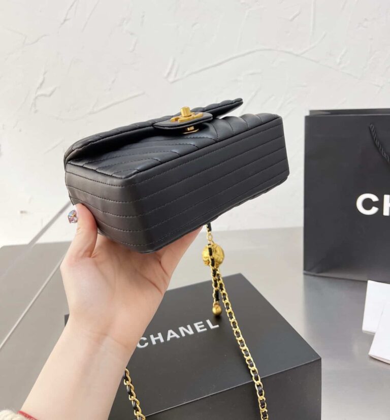 Chanel Lambskin Chevron Quilted Mini Rectangular Flap Black 19Cm - Image 9