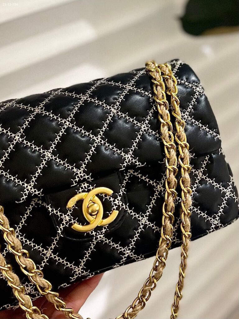 Chanel Satin Flap Shoulder Bag With Natural Hemp Diamond Stitching Black 25Cm - Image 8