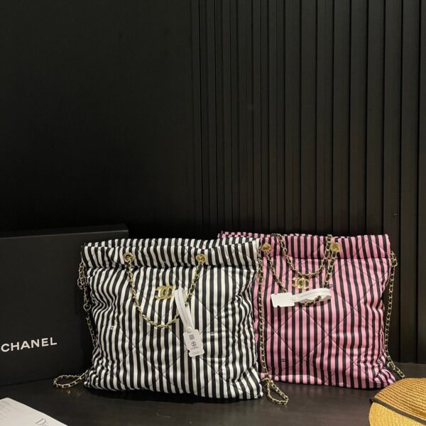 Chanel Large Backpack Printed Fabric And Gold Metal In Black And Pink 36Cm As4692 B15587 Nt287 - Image 3