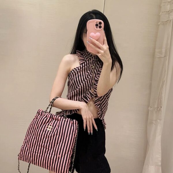 Chanel Large Backpack Printed Fabric And Gold Metal In Black And Pink 36Cm As4692 B15587 Nt287 - Image 4