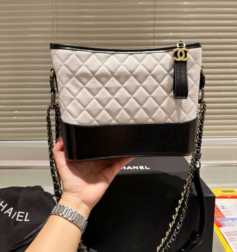 Chanel Gabrielle Hobo Bag Diamond Gabrielle Black White 24Cm - Image 2