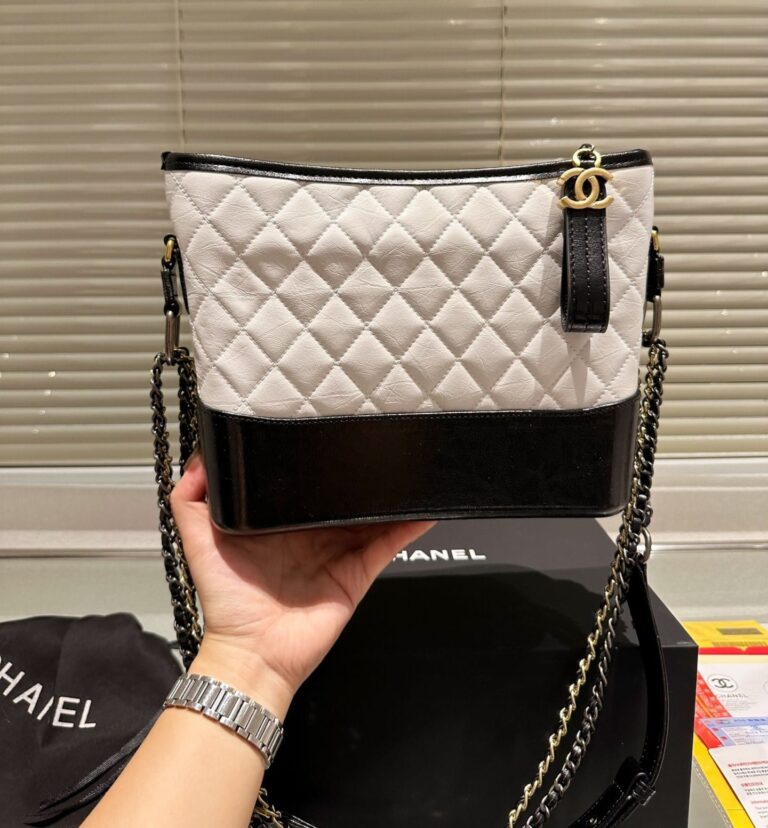 Chanel Gabrielle Hobo Bag Diamond Gabrielle Black White 24Cm - Image 3