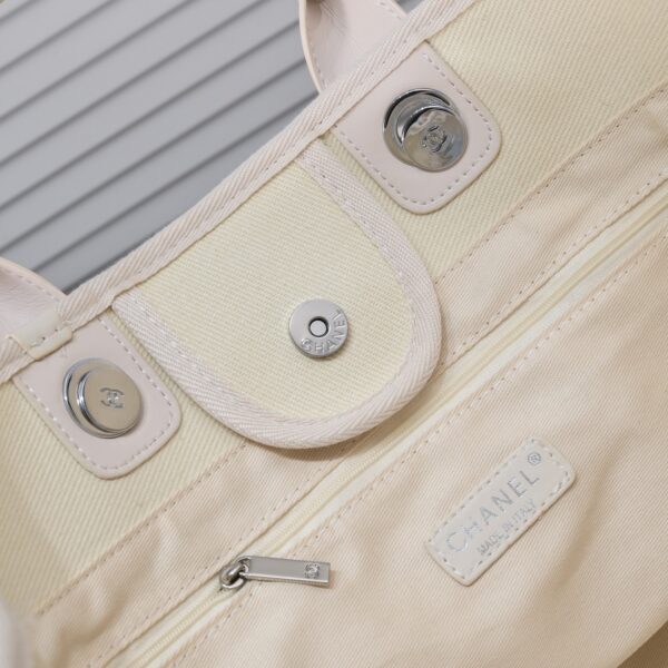 Chanel Large Shopping Bag Cream 39Cm A66941 - Image 7
