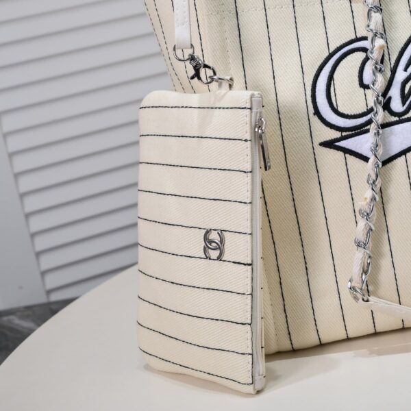 Chanel Large Shopping Bag Cream 39Cm A66941 - Image 5