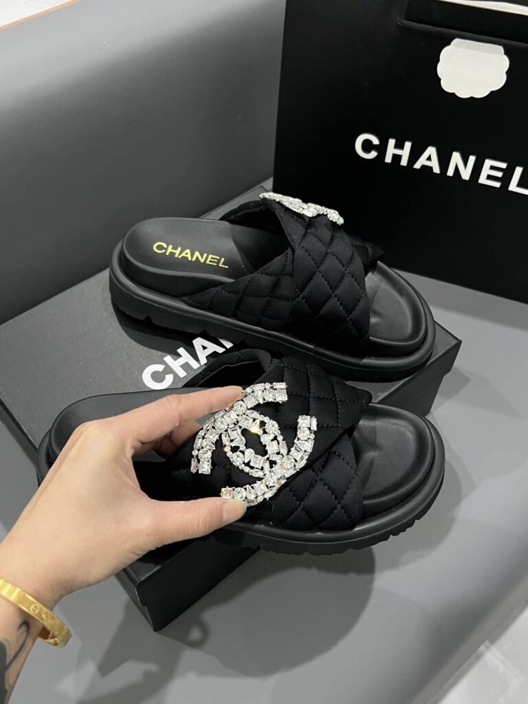 Chanel Cc Slippers Studded Black - Image 3