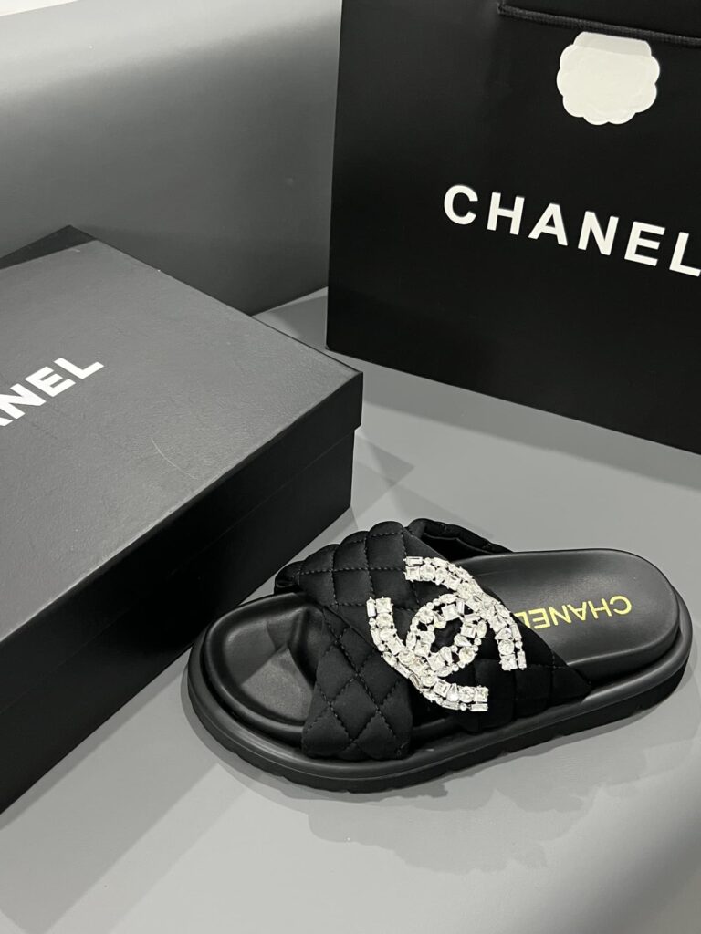 Chanel Cc Slippers Studded Black - Image 5