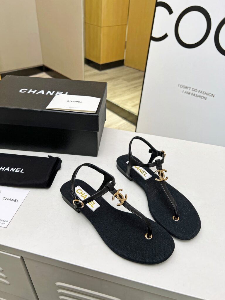 Chanel Sandals Lambskin Ivory Black G40018 - Image 4