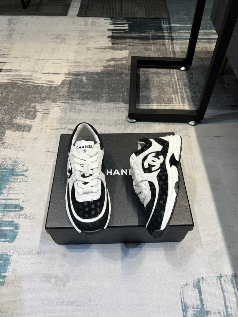 Chanel Cc Embossed Logo Suede Black White - Image 4