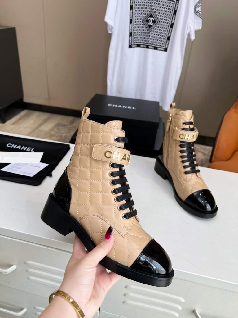 Chanel Combat Boots Lambskin And Patent Calfskin Beige - Image 5