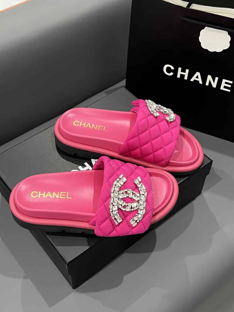 Chanel Cc Slippers Studded Pink - Image 8