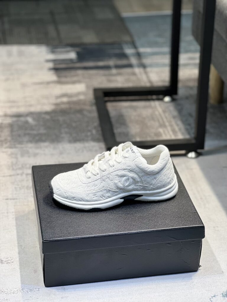 Chanel Cc Embossed Logo Suede White - Image 10