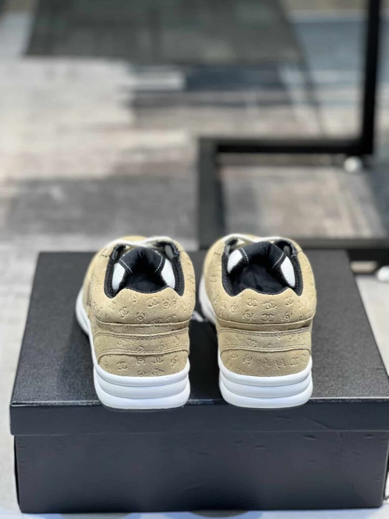 Chanel Cc Embossed Logo Suede Yellow - Image 2