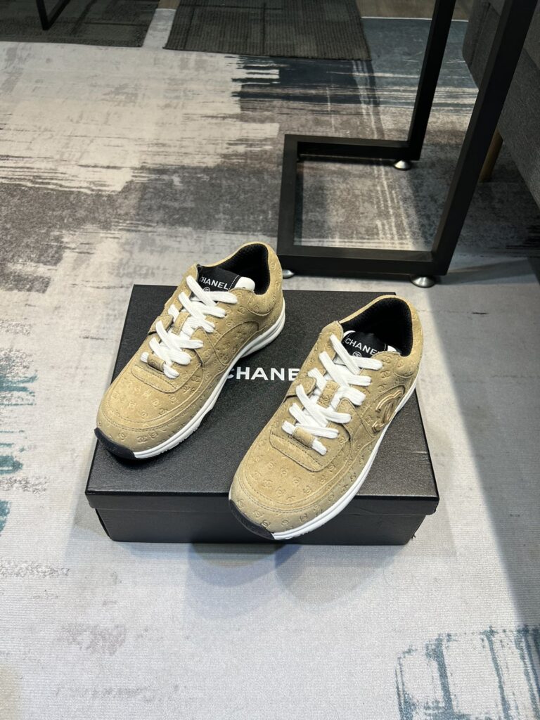 Chanel Cc Embossed Logo Suede Yellow - Image 5