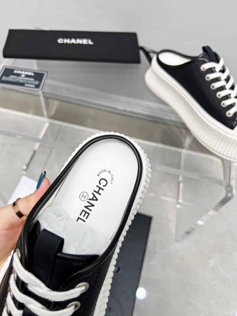 Chanel Platform Shoes Black - Image 7