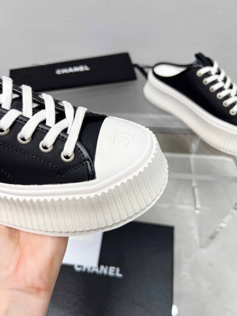 Chanel Platform Shoes Black - Image 6