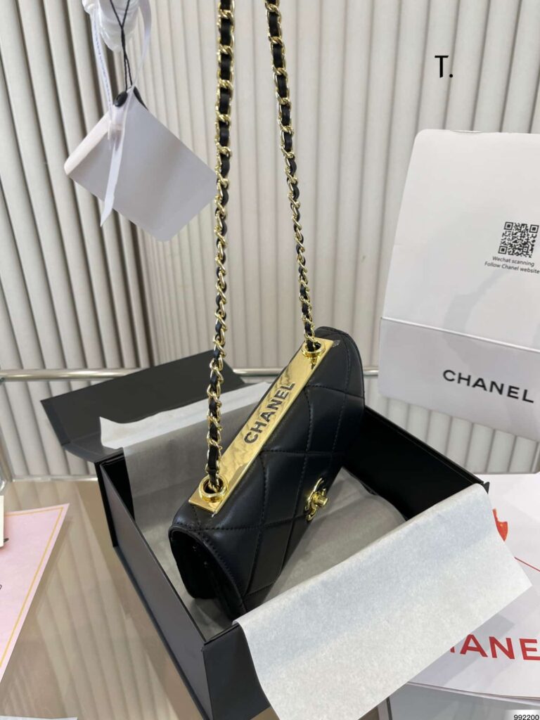 Chanel Trendy Cc Woc 19Cm Black - Image 3