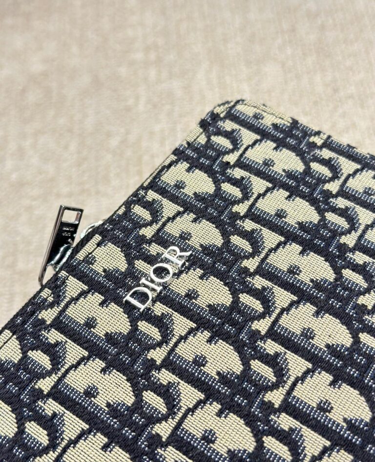 Dior Pouch With Shoulder Strap Beige And Black Oblique Jacquard 17Cm - Image 5