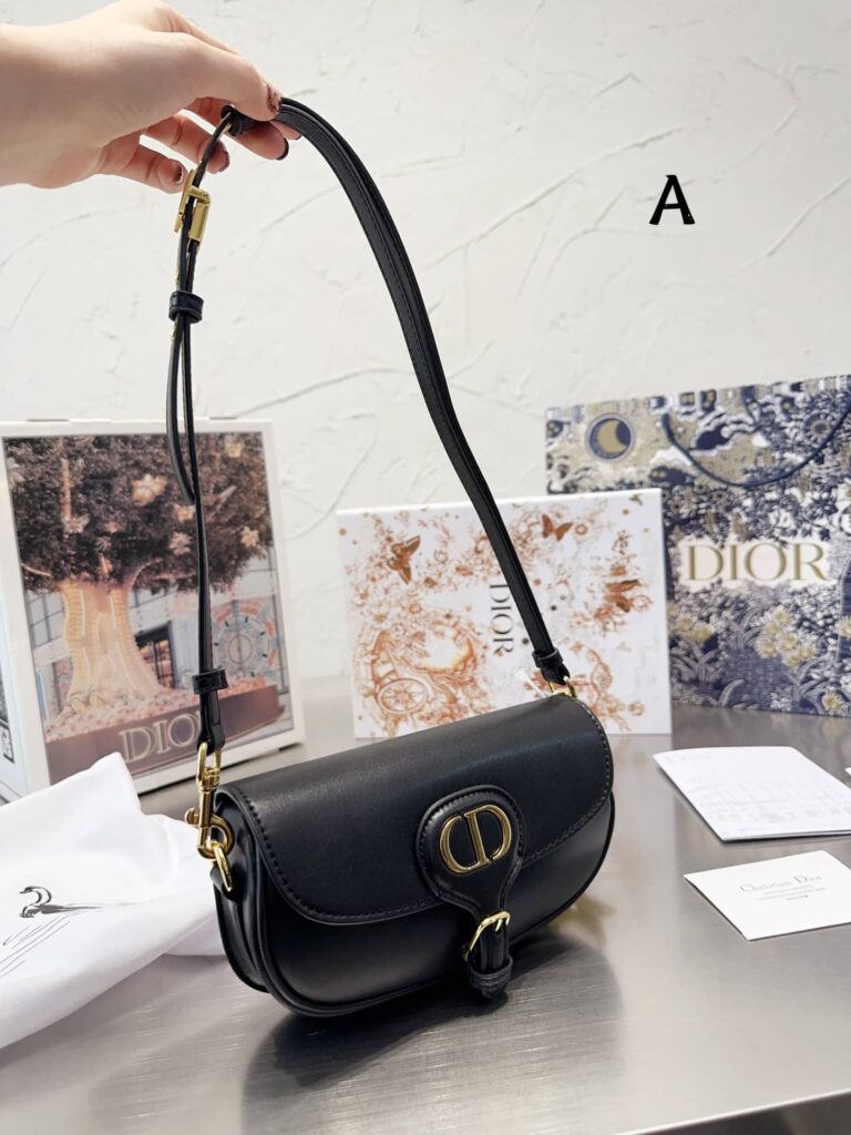 Dior Bobby East West Bag Black 21Cm M9327Umol M900 - Image 3