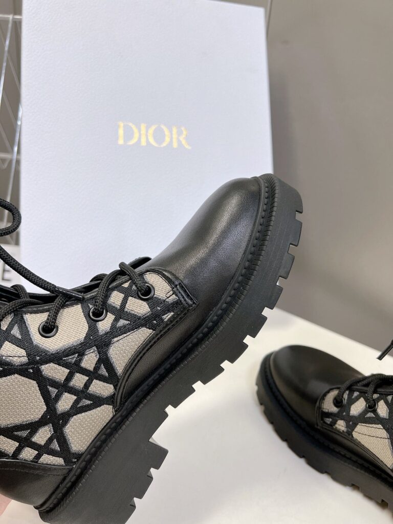 Dior D Major Boots Black And Beige - Image 3