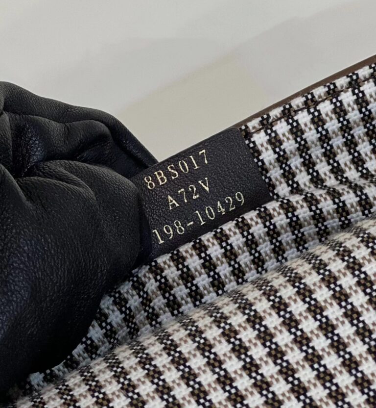 Fendi Baguette Black Houndstooth Wool Bag With Ff Embroidery 19Cm - Image 5