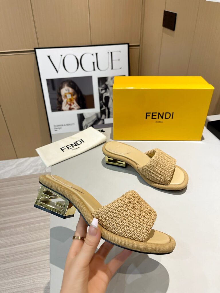 Fendi Baguette Raffia Slide Sandal Natural Neutral - Image 4