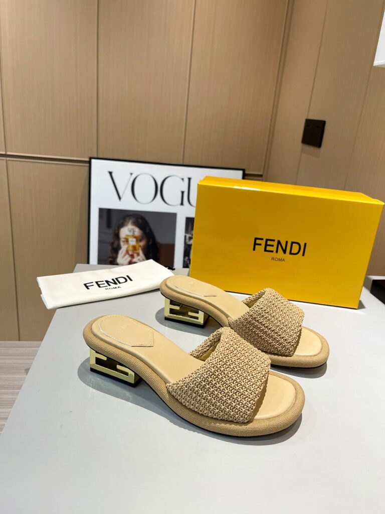 Fendi Baguette Raffia Slide Sandal Natural Neutral - Image 5