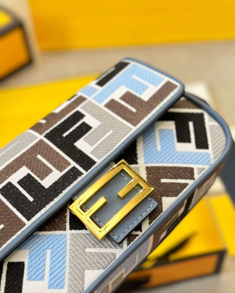 Fendi Baguette Ff Embroidered Shoulder Bag Multicolor 26Cm - Image 8