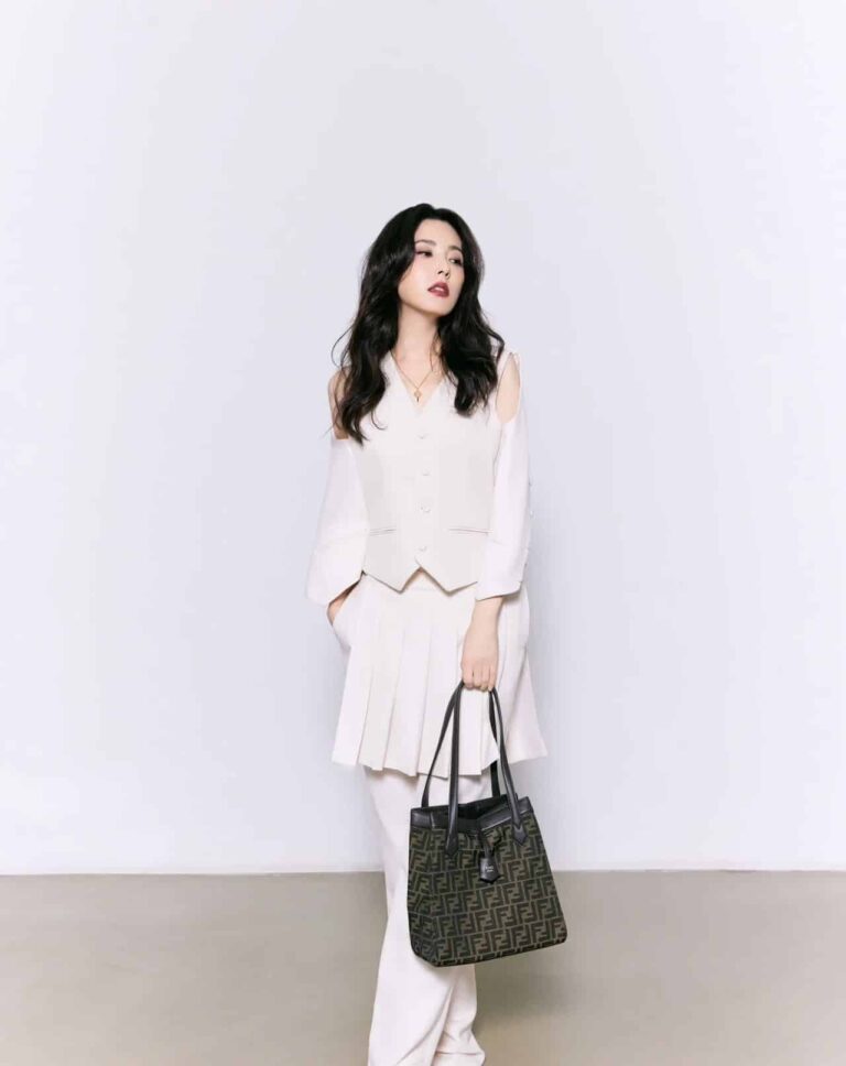 Fendi Origami Medium Ff Jacquard Fabric Bag That Can Be Transformed Brown 25Cm 8Bh414Afpmf1Gl7 - Image 3