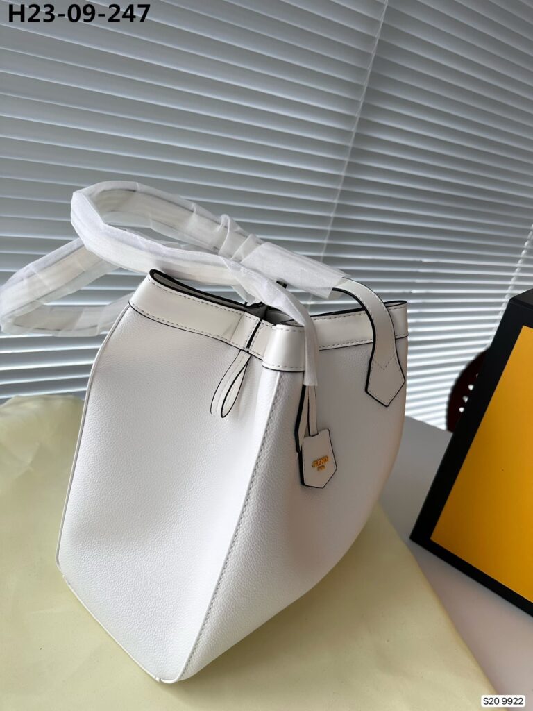 Fendi Origami Medium White Leather Bag That Can Be Transformed White 26Cm 8Bh414Apzaf0K7E - Image 7