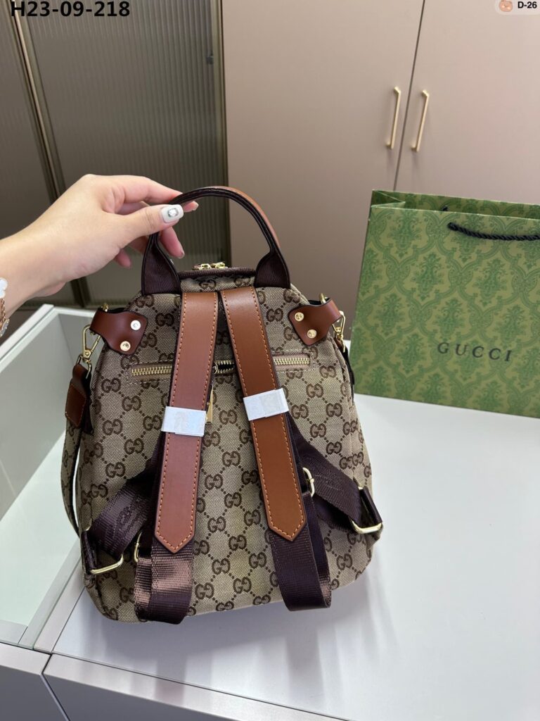 Gucci Supreme Canvas Backpack Beige 29Cm - Image 7