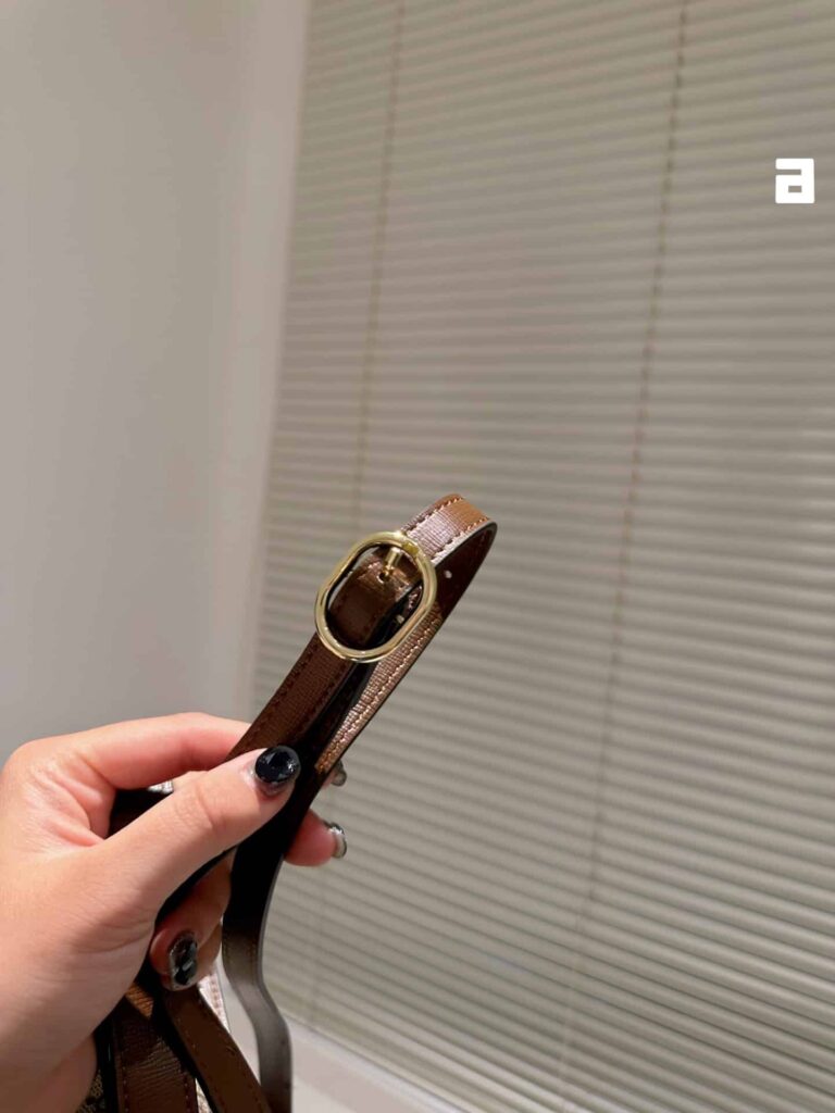 Gucci Blondie Top-Handle Bag Monogram 24Cm - Image 3