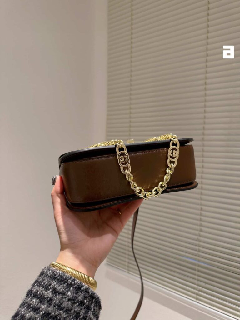 Gucci Blondie Top-Handle Bag Monogram 24Cm - Image 5