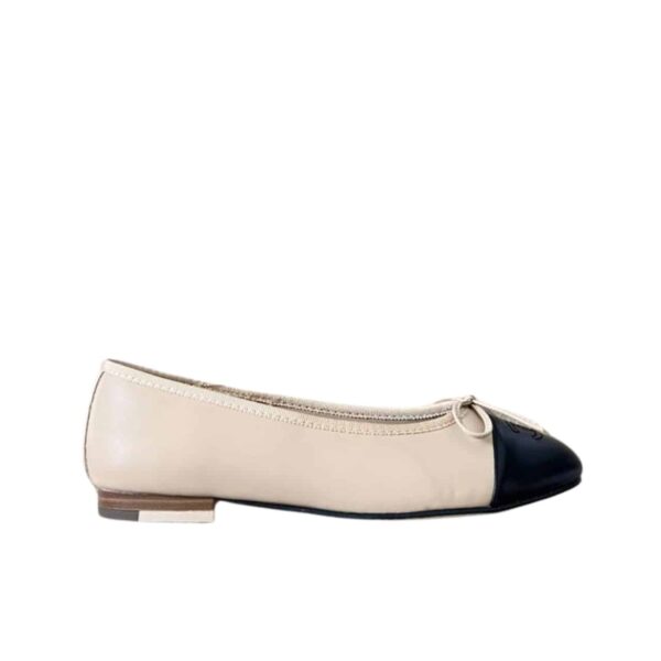 Chanel Cc Ballet Flats Lambskin Beige And Black