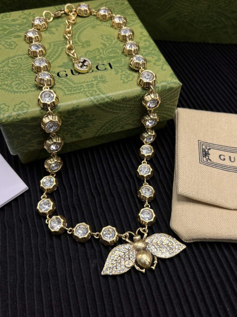 Gucci Bee Necklace With Crystals In Gold ?629989 J1D50 8062 - Image 6