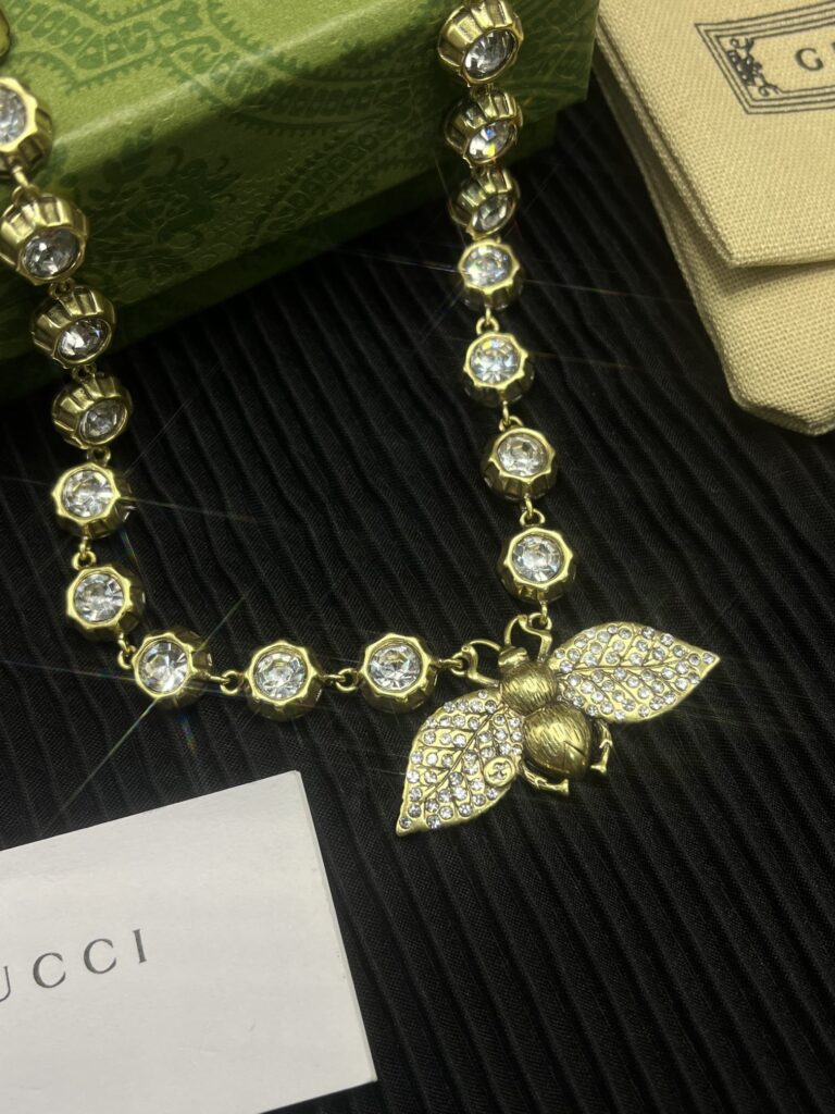 Gucci Bee Necklace With Crystals In Gold ?629989 J1D50 8062 - Image 3