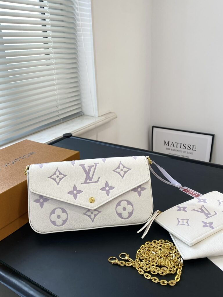 Louis Vuitton Pochette Felicie Bag In Latte And Bubble Tea 22Cm - Image 3